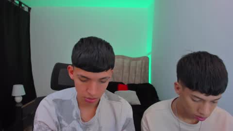 Snapshot of juan_nd_steven chatting on September 27, 2025, 7:13 am JuanSteven online show from September 27, 2025, 7:13 am