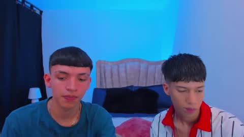 Snapshot of juan_nd_steven chatting on October 10, 2025, 4:33 am JuanSteven online show from October 10, 2025, 4:33 am