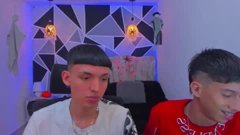 Snapshot of juan_nd_steven chatting on October 22, 2025, 4:13 am JuanSteven online show from October 22, 2025, 4:13 am