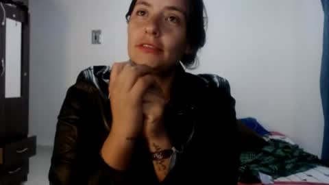 Snapshot of juana_monte chatting on June 19, 2026, 1:54 am juana_monte online show from June 19, 2026, 1:54 am