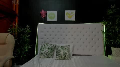 juana_naranjo online show from May 20, 2026, 3:02 am