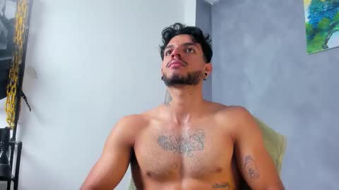 Snapshot of juanbladde chatting on February 8, 2026, 1:58 pm Juan Esteban online show from February 8, 2026, 1:58 pm