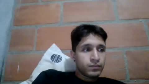 juanc23_371 online show from January 1, 2025, 5:33 am
