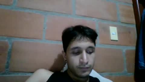 juanc23_371 online show from January 3, 2025, 1:05 am