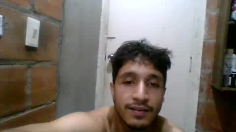 juanc23_371 online show from January 15, 2025, 6:01 am