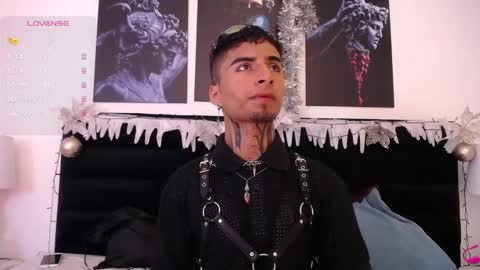 juancamilo66_ online show from December 30, 2024, 12:22 am