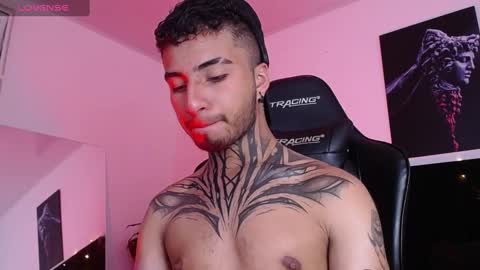 juancamilo66_ online show from February 14, 2025, 3:54 am