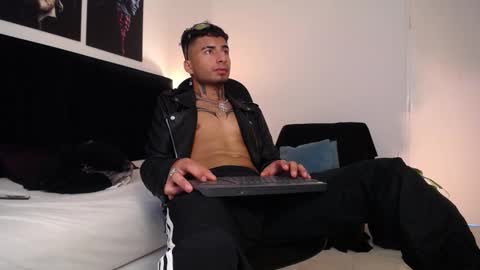 Juan online show from January 5, 2025, 8:42 pm