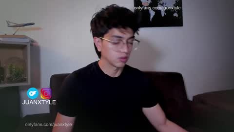 . online show from September 28, 2025, 5:40 pm