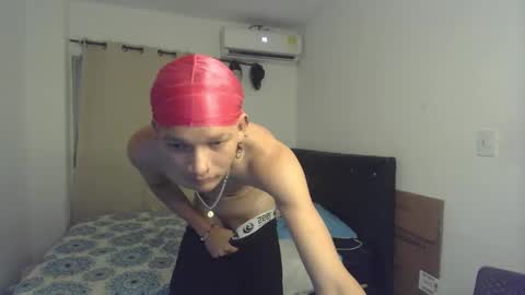 Snapshot of juande_hot chatting on February 19, 2026, 7:15 am juande_hot online show from February 19, 2026, 7:15 am