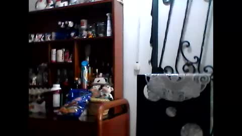 Snapshot of juanesan chatting on February 25, 2025, 3:38 pm Juanesan CaballeroSolitario online show from February 25, 2025, 3:38 pm