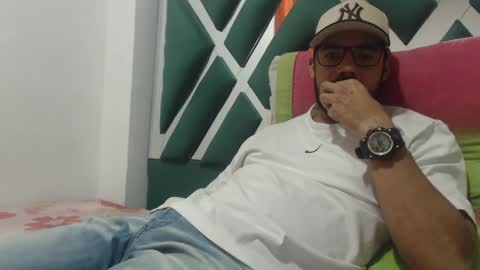 juanfe_style online show from September 13, 2025, 4:12 am