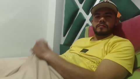 juanfe_style online show from October 13, 2025, 5:51 am