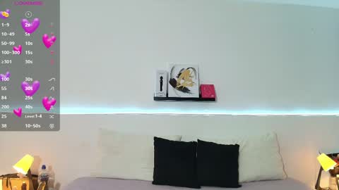 Blue online show from April 2, 2026, 4:04 pm