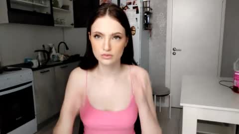 Snapshot of juanitacalcano chatting on May 16, 2026, 10:36 am Veronika online show from May 16, 2026, 10:36 am