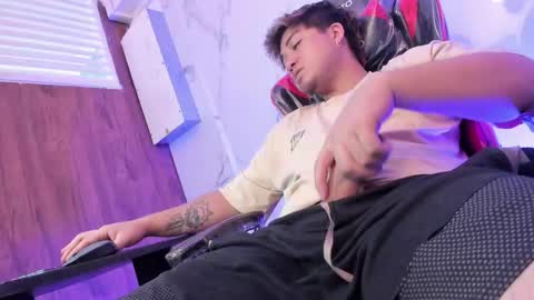 JUAN  online show from March 25, 2026, 2:23 pm