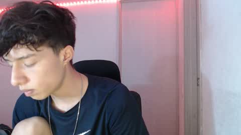 juanmres online show from December 17, 2025, 3:12 am