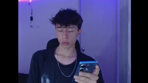 juanmres online show from December 22, 2025, 6:27 pm