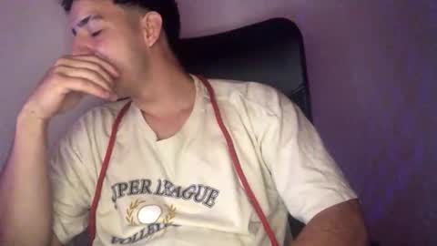 juannvalencia11 online show from April 25, 2026, 2:25 am