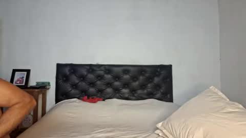 Snapshot of juanyroo chatting on March 9, 2025, 2:50 am juanyroo online show from March 9, 2025, 2:50 am