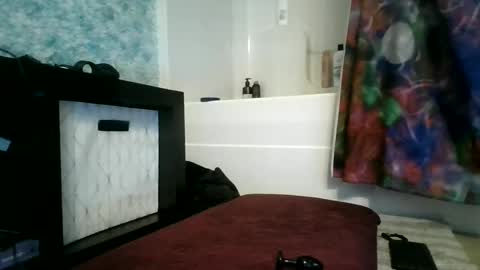 Snapshot of judahhh chatting on December 27, 2024, 8:13 am Born Sinner online show from December 27, 2024, 8:13 am