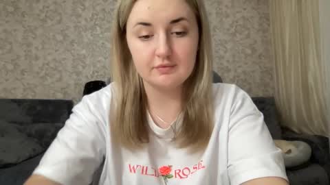 JudeValenti online show from November 27, 2025, 4:42 pm