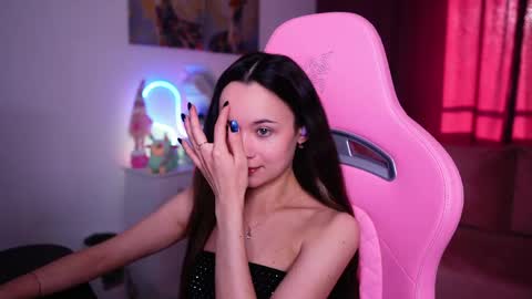 Angelina online show from May 14, 2026, 2:46 pm