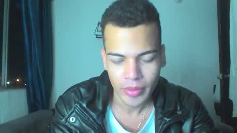 Snapshot of juicy_boy22 chatting on April 20, 2026, 12:02 am Miguel online show from April 20, 2026, 12:02 am