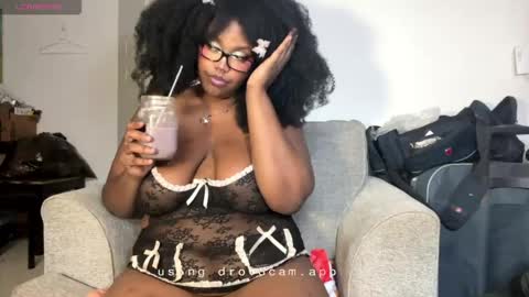 Snapshot of juicy_janet chatting on May 2, 2026, 8:14 pm juicy_janet online show from May 2, 2026, 8:14 pm