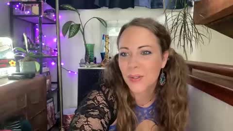 Snapshot of juicy_jussy chatting on April 27, 2026, 8:18 pm juicy_jussy online show from April 27, 2026, 8:18 pm
