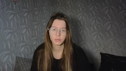 laura online show from November 23, 2025, 8:25 am