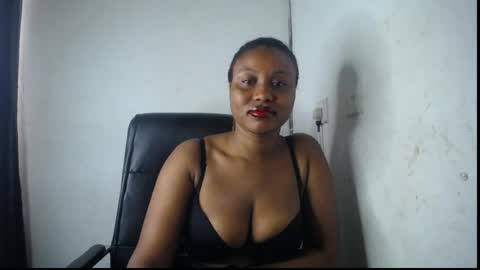 Snapshot of juicy_slut080 chatting on June 1, 2026, 7:54 am Elena online show from June 1, 2026, 7:54 am