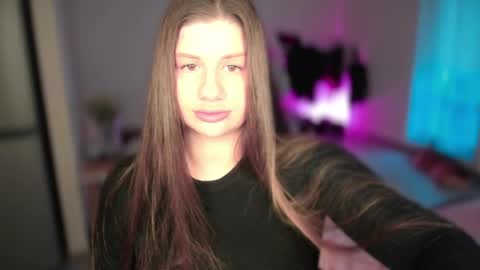 Snapshot of juicyhelenx chatting on April 30, 2026, 4:24 pm Elena online show from April 30, 2026, 4:24 pm