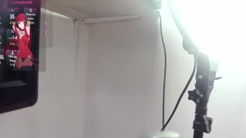 juicykitten1 online show from September 19, 2025, 11:11 am