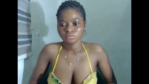 juicynpinkx online show from April 6, 2026, 11:16 pm