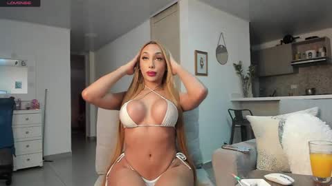 Snapshot of julessy_bonny chatting on May 8, 2026, 4:56 pm julessy online show from May 8, 2026, 4:56 pm