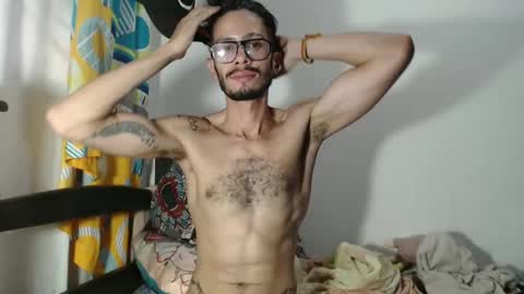 Snapshot of julfigo chatting on January 14, 2025, 10:44 pm Julfigo online show from January 14, 2025, 10:44 pm