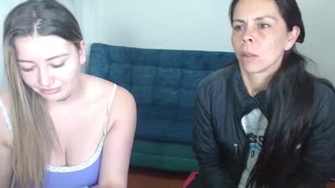  Juliana Torres  online show from September 13, 2025, 4:18 pm