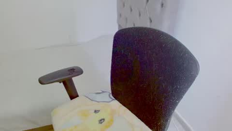  Juliana Torres  online show from September 15, 2025, 6:08 pm