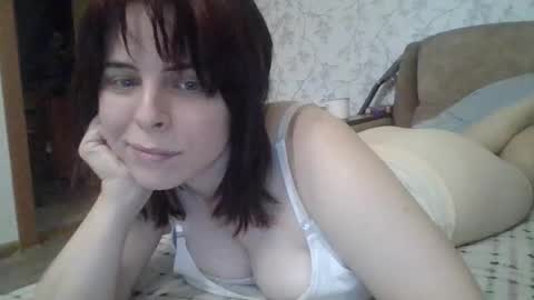Snapshot of julia357743 chatting on September 10, 2025, 9:42 am Julia online show from September 10, 2025, 9:42 am
