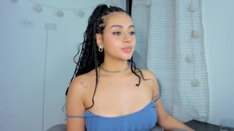 julia_strauns online show from January 2, 2025, 8:06 am
