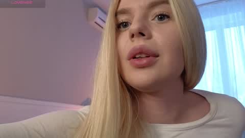 Molly online show from January 5, 2025, 6:24 am