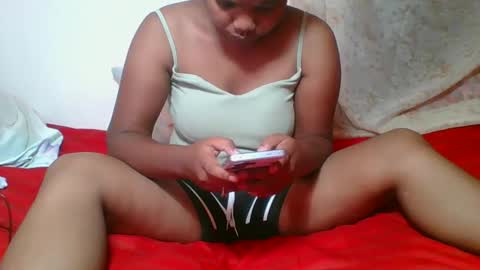 juliah02 online show from March 4, 2025, 5:32 am