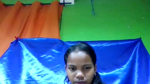juliah02 online show from June 20, 2026, 1:25 pm