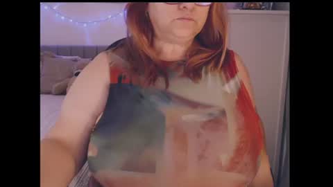julialiones online show from July 24, 2026, 7:34 pm