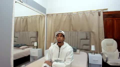 Snapshot of julian_billy chatting on January 19, 2025, 1:12 pm julian billy online show from January 19, 2025, 1:12 pm