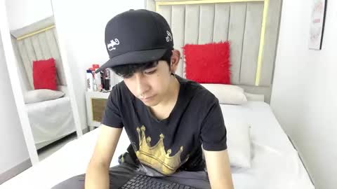 Julian online show from January 9, 2026, 7:15 pm