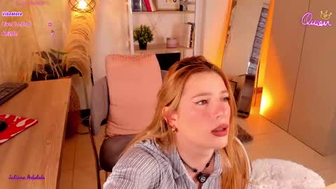 Snapshot of julianaarboleda chatting on March 4, 2026, 12:55 pm Juli online show from March 4, 2026, 12:55 pm