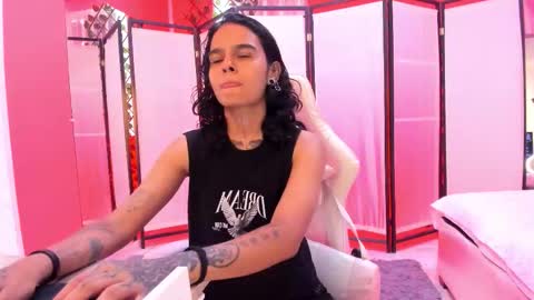 Snapshot of julianne_7 chatting on February 2, 2026, 8:51 pm julianne_7 online show from February 2, 2026, 8:51 pm