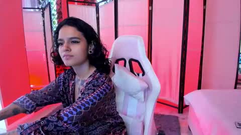 Snapshot of julianne_7 chatting on February 7, 2026, 9:29 pm julianne_7 online show from February 7, 2026, 9:29 pm